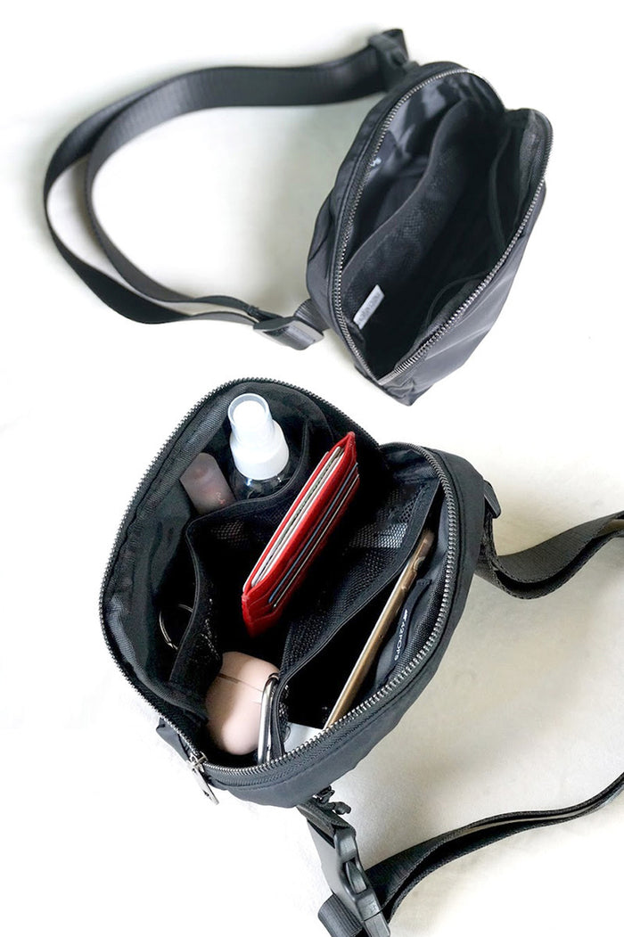 BLACK FANNY PACK WITH 5 EXTENTIONS