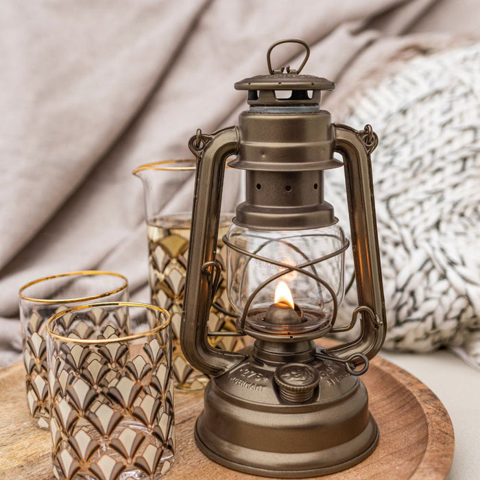 Feuerhand Baby Special 276 Hurricane Lantern – 20 Hour Oil Lamp