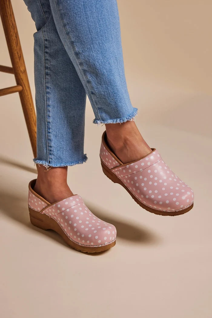 Roxbury Women’s Clog – Comfortable Leather Work & Fashion Clog