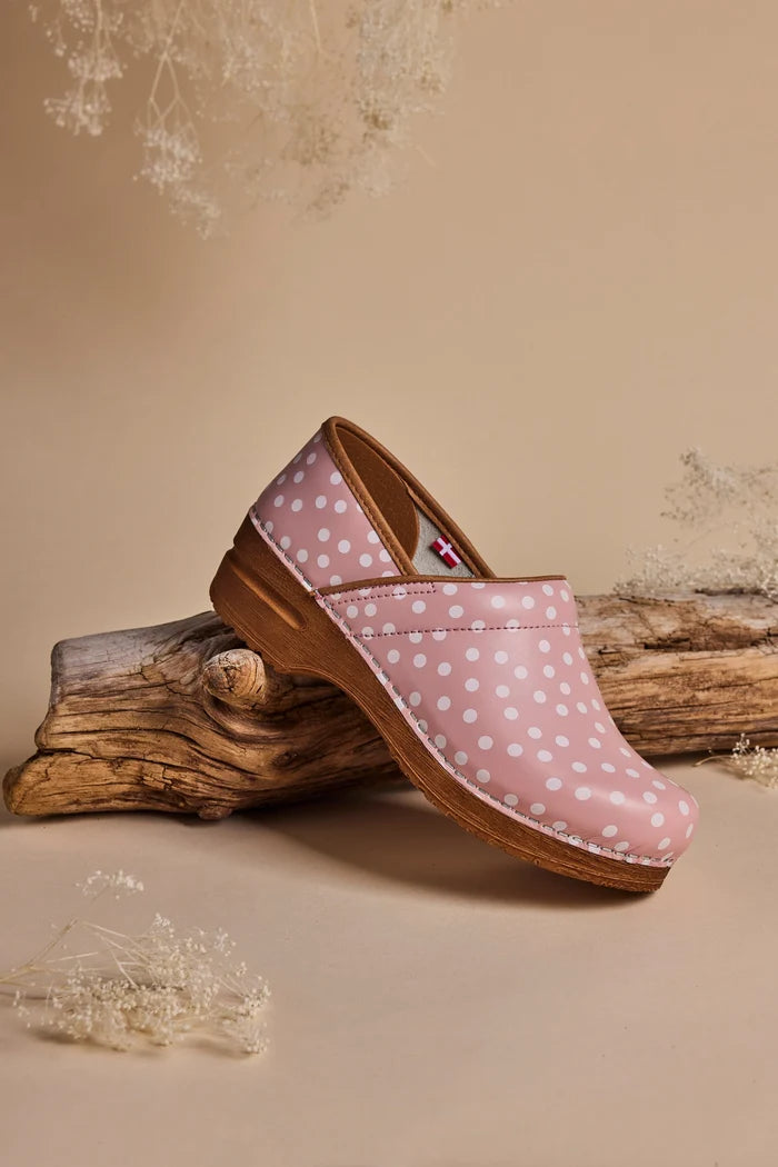 Roxbury Women’s Clog – Comfortable Leather Work & Fashion Clog